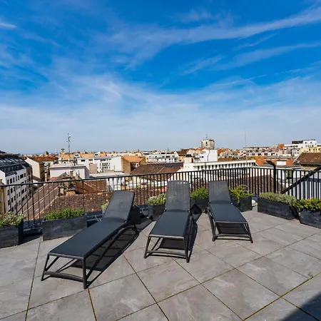 Sweet & Spicy - Brand New With Balcony