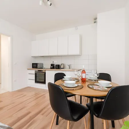 Brand New Modern Apartment-2 Rooms-balcony-garage Apartment