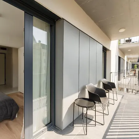 Brand New Modern Apartment-2 Rooms-balcony-garage Apartment *