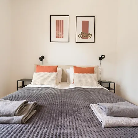 Apartment Brand New Modern Apartment-2 Rooms-balcony-garage Budapest