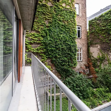 Swu Opera Apartment