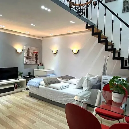 Erzsebet 5a Center 2 Db Beds Very Convenient Apartman *