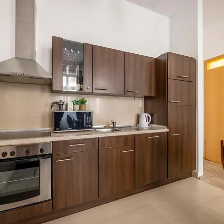Apartman Deluxe Gozsdu Court