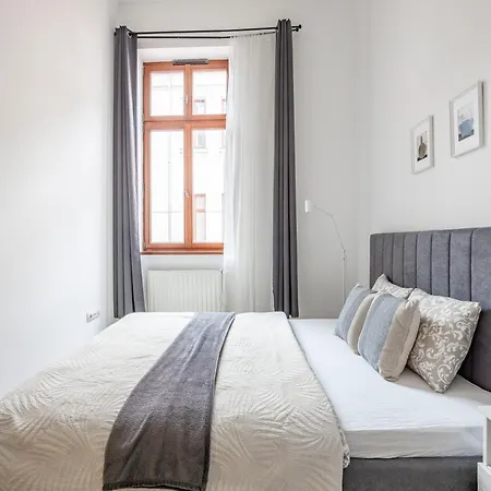 Deluxe Gozsdu Court Apartman Budapest
