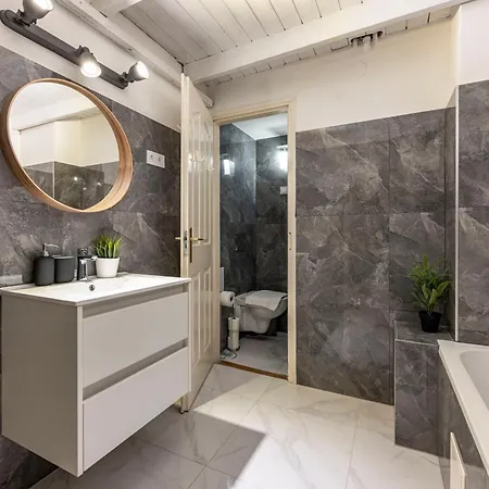 & Cozy Dream By Prestige Homes Apartment