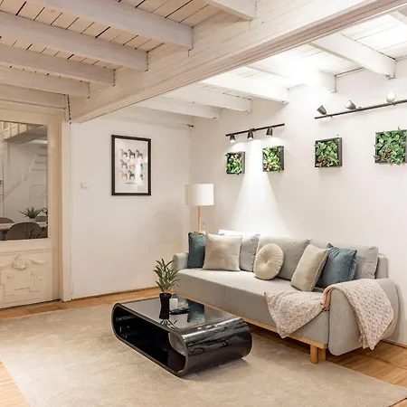 Lägenhet & Cozy Dream By Prestige Homes Budapest