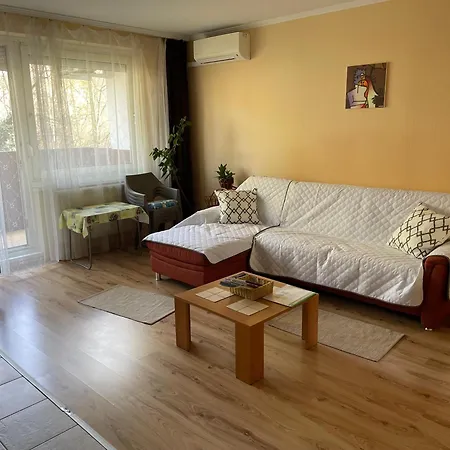 Apartment Calm Island Near The Danube - Free Parking *