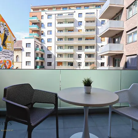 Grand Promenade Apartamento