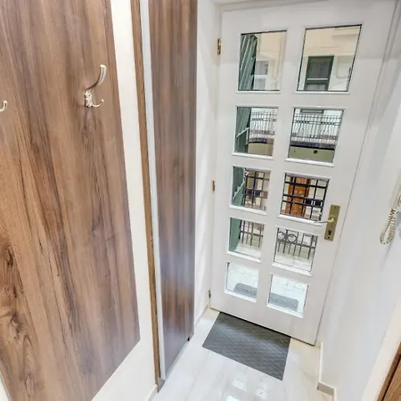 Mega - Elegance - No Deposit Needed * Budapest