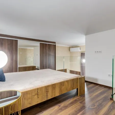 Mega - Elegance - No Deposit Needed Budapest
