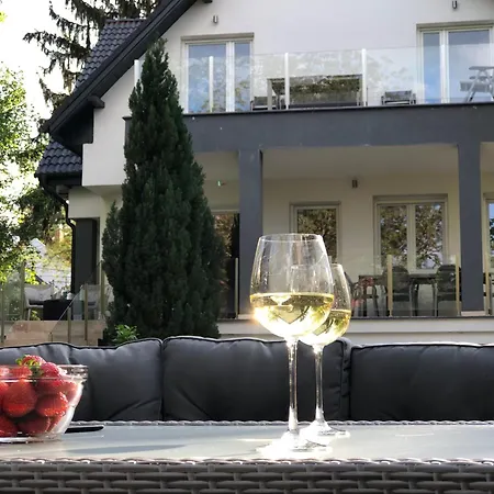 Apartment Buda Valley: With Garden Budapest