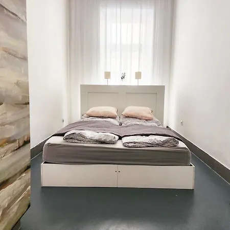Apartment Modern Stylish 2 Bedroom