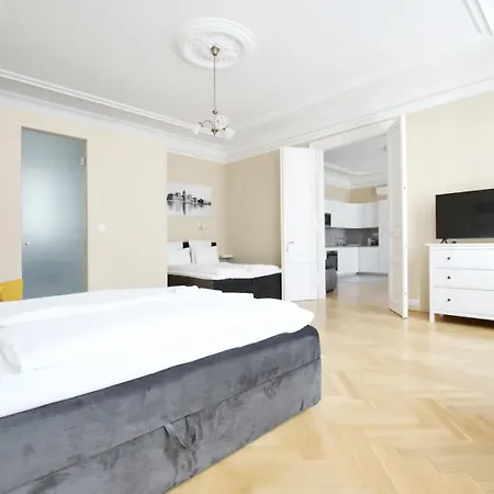 Premium By Hi5 - Ferenciek Tere - 3 Bdr