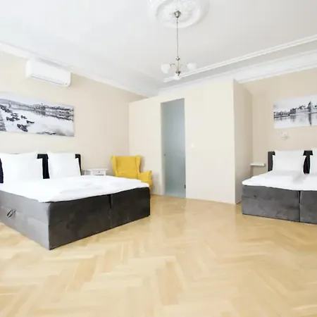 Apartment Premium By Hi5 - Ferenciek Tere - 3 Bdr Budapest