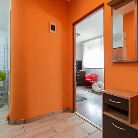 Apartman R
