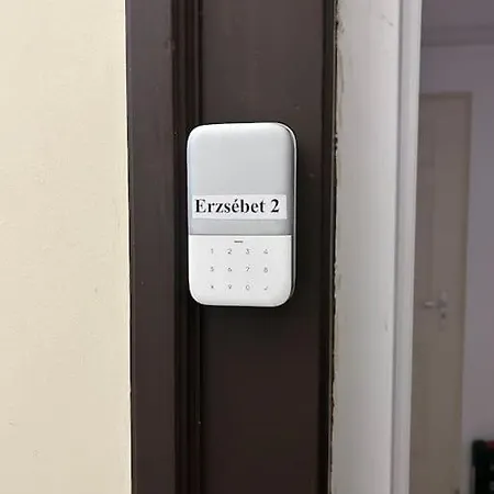 Apartamento Erzsebet 5b Center 1 Db Bed Very Convenient