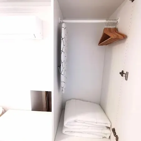 Erzsebet 5b Center 1 Db Bed Very Convenient Budapeste