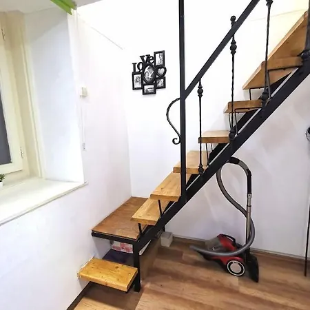 Erzsebet 5b Center 1 Db Bed Very Convenient Budapeste
