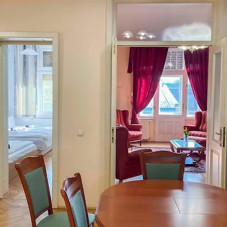 Apartmán Spacious Retreat By Puskas Arena