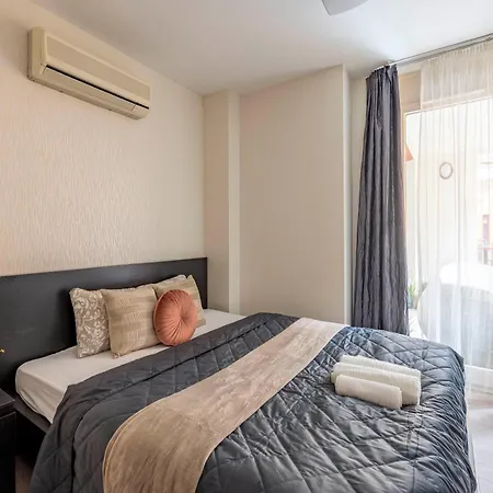 Apartment Exclusive With Balcony By Prestige Homes