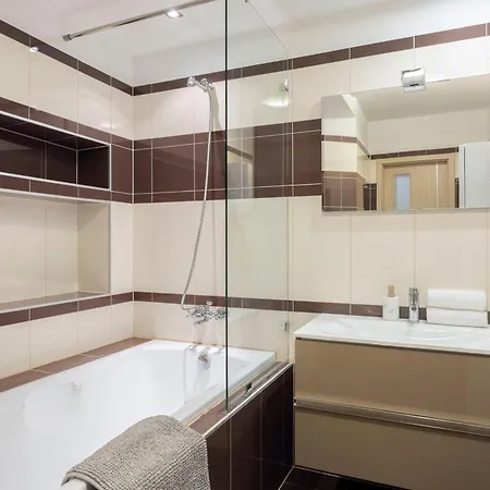 Exclusive With Balcony By Prestige Homes Budapeşte