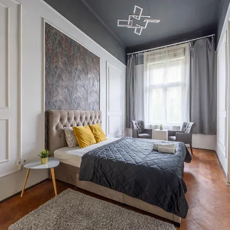 Apartment Majestic On The Joseph Boulevard Budapest