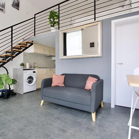 By Hi5- Cozy Budapest