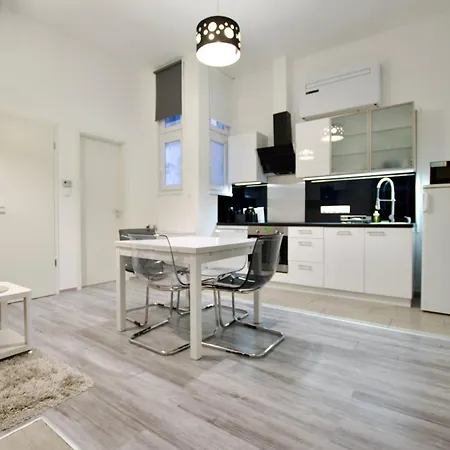 Apartamento Standard By Hi5- Csengery Street *