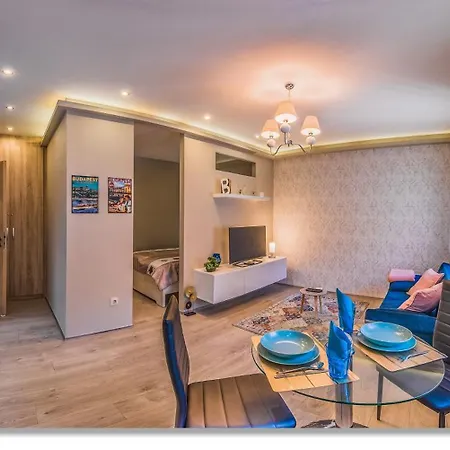 Apartment Cozy Aptmt In The Center*ac*electronic Door Locker