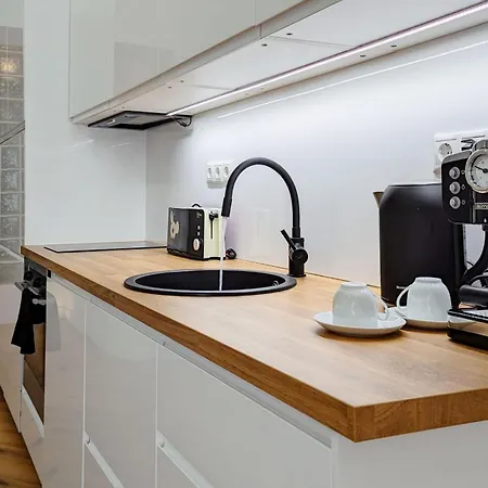 Pedestrian Apartment, The Location Apartment *