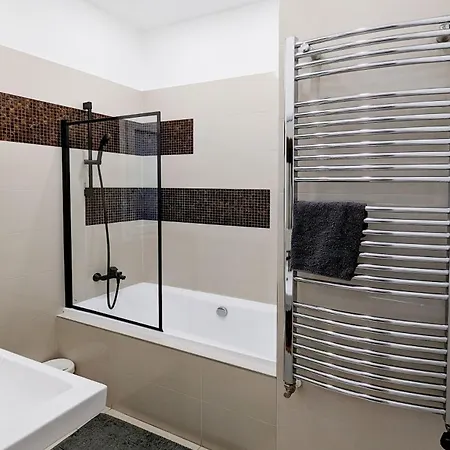 Pedestrian Apartment, The Location * Budapest