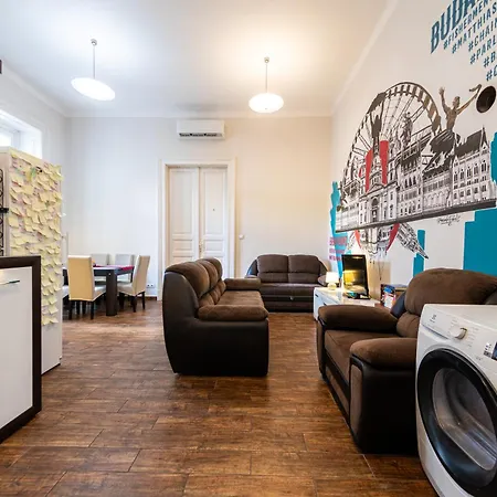 Urban Hostel *