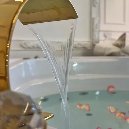 Jacuzzi Opera *