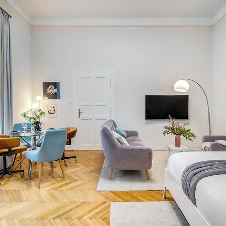 Szekely Bertalan Apartment *