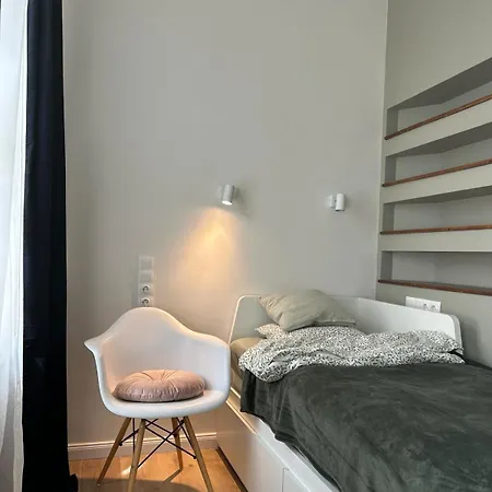 King 28 In The City Center Apartment