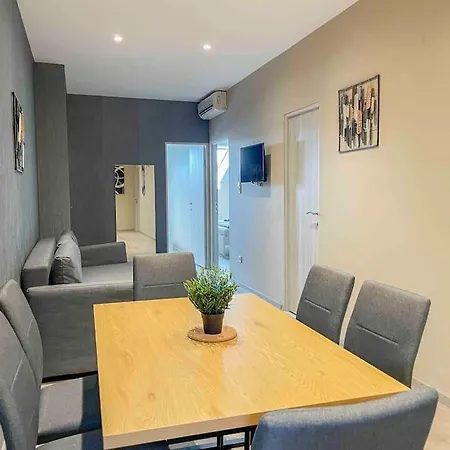 Apartment I77 Spacious Modern 3bedroom Budapest