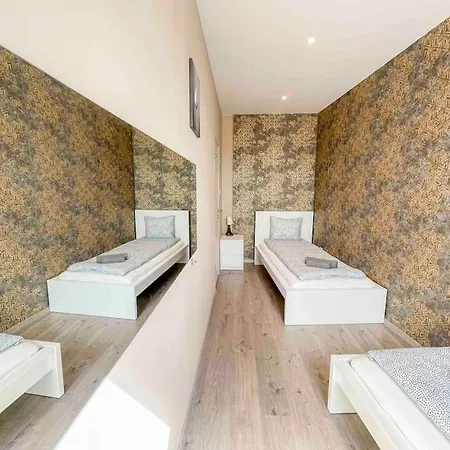 I77 Spacious Modern 3bedroom Apartment *
