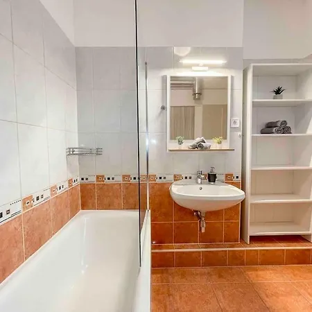 Apartment I77 Spacious Modern 3bedroom *