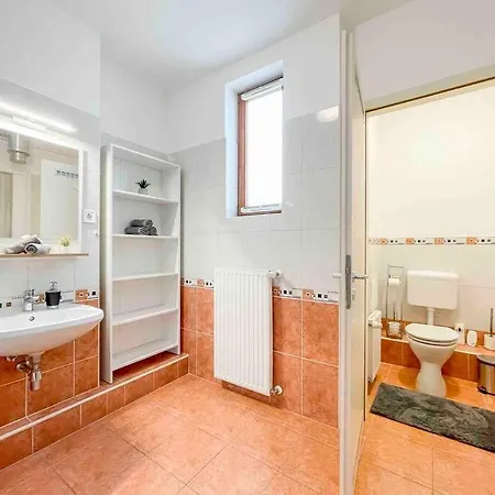 Apartment I77 Spacious Modern 3bedroom *