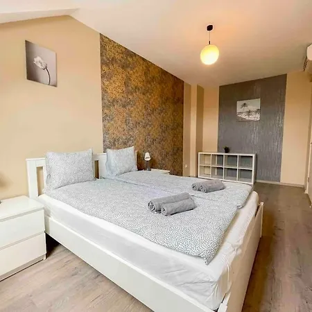 I77 Spacious Modern 3bedroom Apartment Budapest