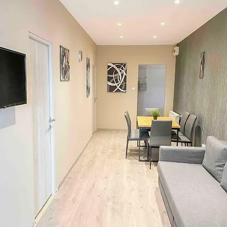 Apartment I77 Spacious Modern 3bedroom