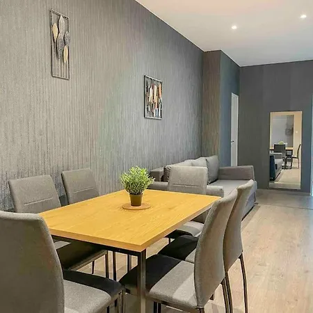Apartment I77 Spacious Modern 3bedroom *