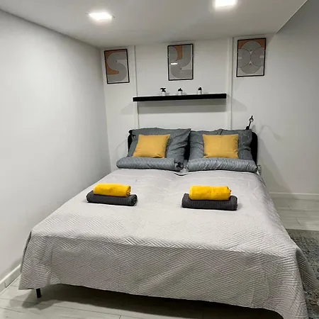 West Station Gallery - Free Parking, Cozy Home, Perfect For Families Budapest