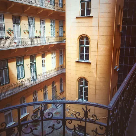 Jozsef Krt 3br - Near Corvin * Budapest