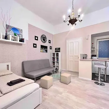Apartment Urban Escape-cozy In Center