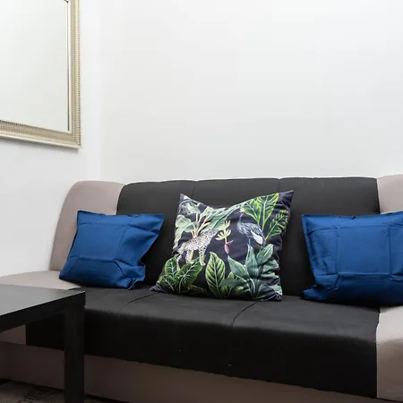 Apartament Newberry With Balcony