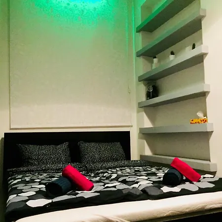 Newberry With Balcony Apartment *