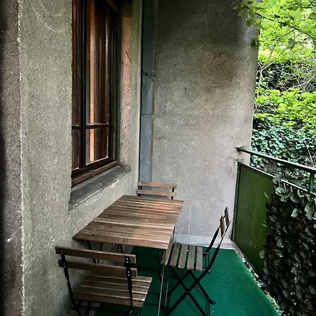 Newberry With Balcony *