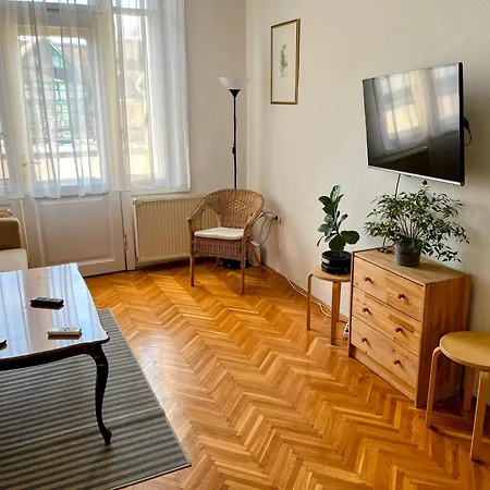 Apartment Attila 67 *