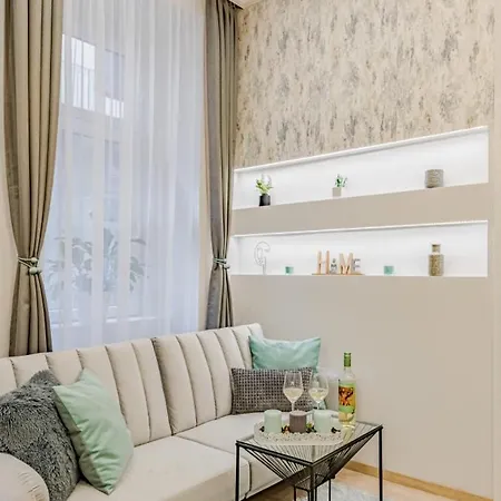 Dessewffy Apartment *